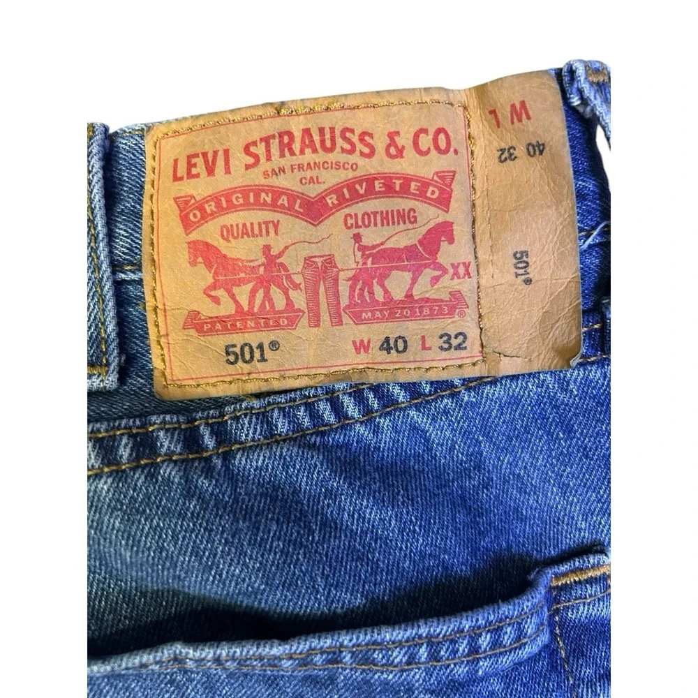 Levi's 501 Button Fly Blue Denim Straight Leg Jeans Men's 40x32